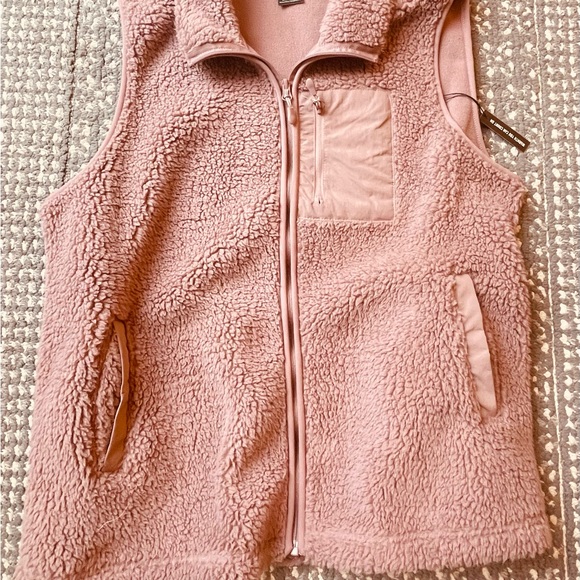Ladies XL Sherpa Vest Mauve New - Picture 3 of 9